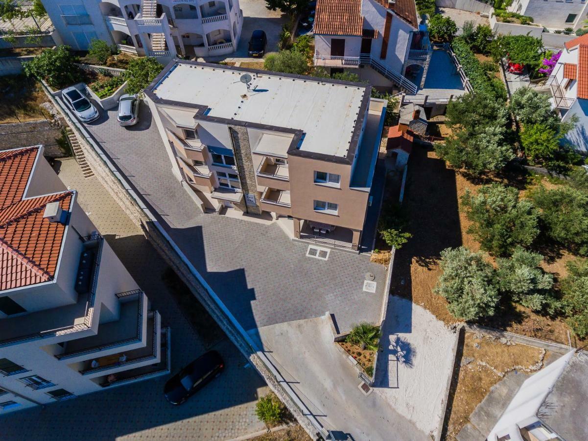 Apartments Mare Trogir Exteriör bild