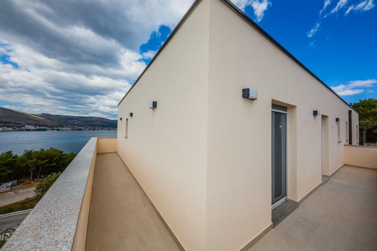 Apartments Mare Trogir Exteriör bild