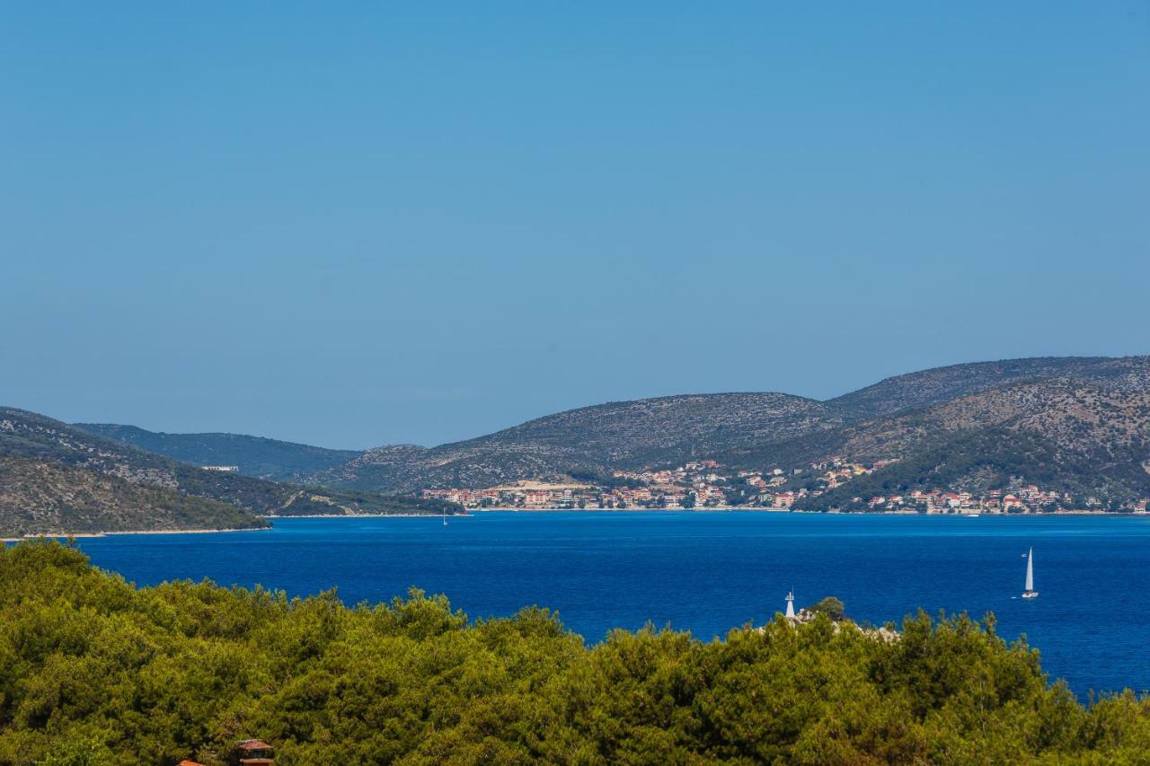 Apartments Mare Trogir Exteriör bild